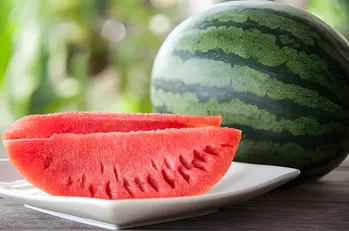 Vilka är hälsofördelarna och skadorna med vattenmelon?